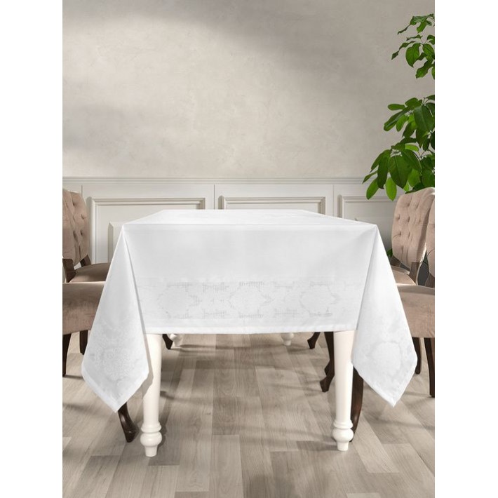 Скатерть 160х220 из жаккарда Белый KARNA