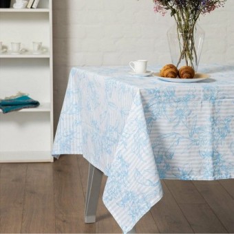 Скатерть      150х150   из рогожки          Мари Санна