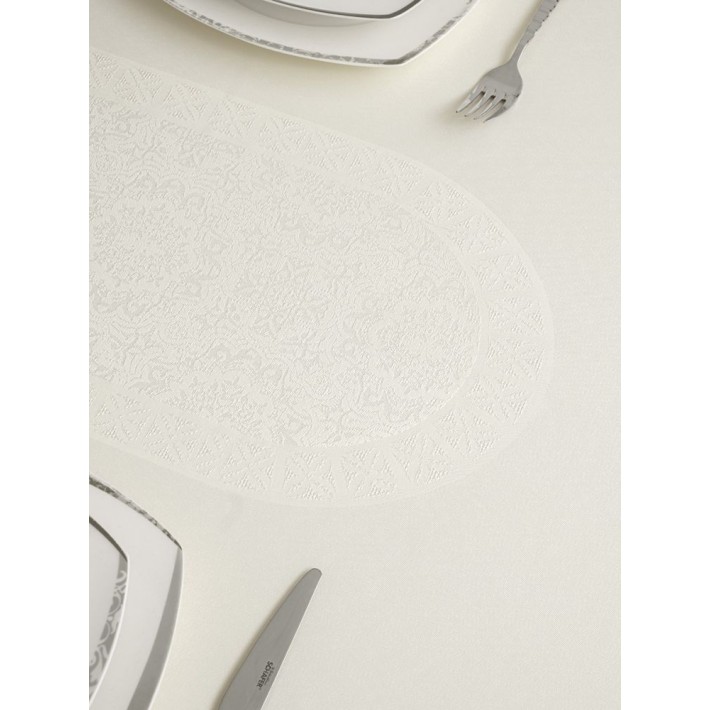 Скатерть 160х220 из жаккарда KARNA