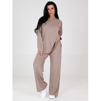 Костюм  женский       Милано    кофта с брюками   бежевый  однотонный