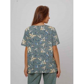 Костюм  женский       из кулирки    футболка с брюками   зеленый  Цветы Kuzina  