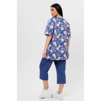 Костюм  женский       из кулирки    футболка с бриджами   синий  Цветы Kuzina