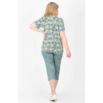 Костюм  женский       из кулирки    футболка с бриджами   в ассортименте