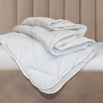 Одеяло     для сна 200х220  евро из микрофибры  200 г/м2    силиконизированное волокно    KARIGUZ