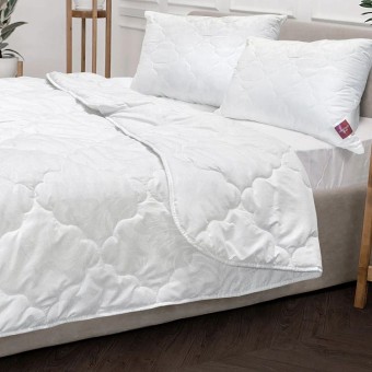 Одеяло     для сна 200х220  евро из микрофибры  200 г/м2    бамбук, силиконизированное волокно    KARIGUZ