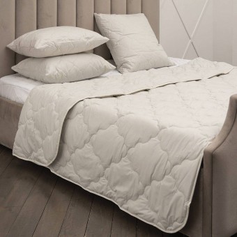 Одеяло      140х205  1,5 спальное из тика  300 г/м2    шерсть верблюжья    KARIGUZ