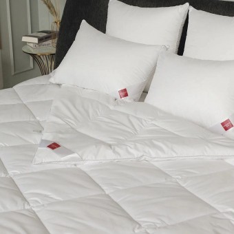 Одеяло     для сна 140х205  1,5 спальное из микрофибры  300 г/м2    Микрогель    KARIGUZ