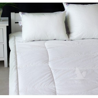 Одеяло     для сна 200х220  евро из сатина  300 г/м2    Хлопок, силиконизированное волокно    World of Belashoff