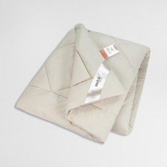 Одеяло     для сна 200х220  евро из тика  300 г/м2    Шерсть яка, силиконизированное волокно    MOYЁ HOME  