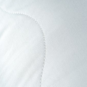 Подушка     для сна 70х70   из поликоттона      шелк, силиконизированное волокно белая   MOYЁ HOME