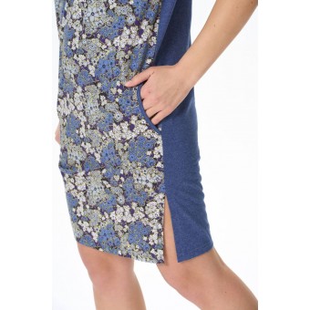 Платье  женское       трикотажное     с коротким рукавом  синее  Цветы