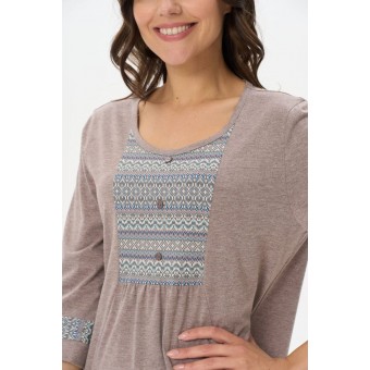 Платье  женское       трикотажное     с рукавом 3/4  бежевое  Орнамент   