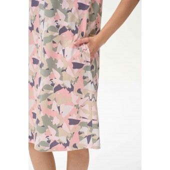 Платье  женское       из кулирки     с коротким рукавом  розовое  Абстракция   