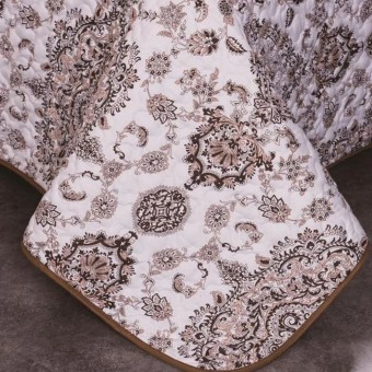 Покрывало     на кровать 230х250  евро из полисатина  110 г/м2      с наволочками 50х70 2 шт  Valtery