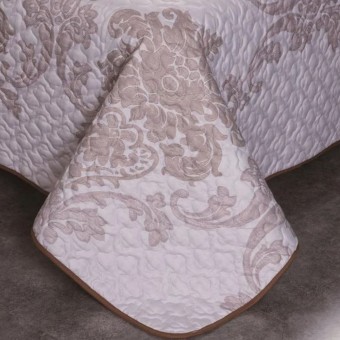 Покрывало     на кровать 230х250  евро из полисатина  110 г/м2      с наволочками 50х70 2 шт  Valtery