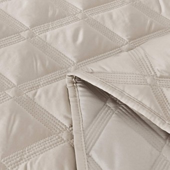 Покрывало     на кровать 230х250  евро атласное  380 г/м2        Sofi de Marko