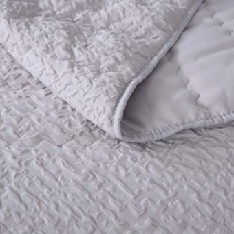 Покрывало     на кровать 230х250  евро из велюра  380 г/м2        Sofi de Marko