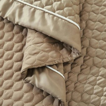 Покрывало     на кровать 230х250  евро атласное  380 г/м2        Sofi de Marko