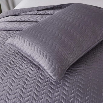 Покрывало     на кровать 230х250  евро атласное          Sofi de Marko