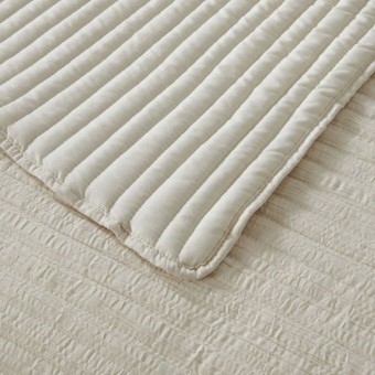 Покрывало     на кровать 230х250  евро           Sofi de Marko