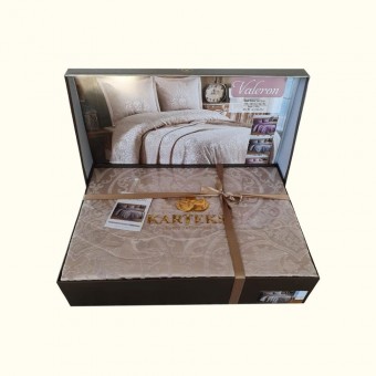 Покрывало     на кровать 240х260  евро из гипюра        с наволочками 50х70 2 шт  KARTEKS