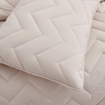 Покрывало     на кровать 230х250  евро атласное          Sofi de Marko