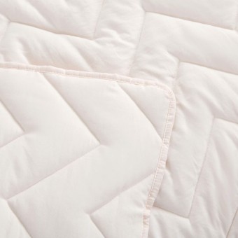 Покрывало     на кровать 230х250  евро атласное          Sofi de Marko