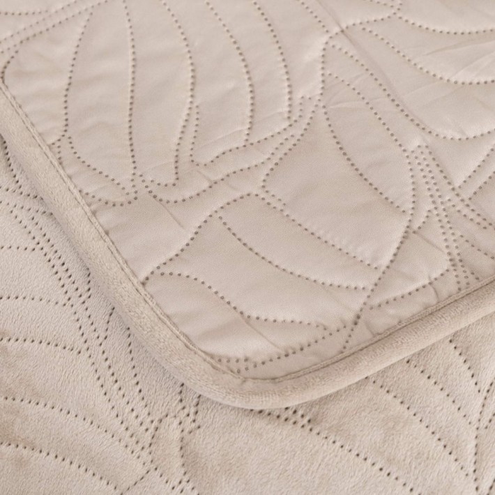 Покрывало на кровать 240х260 евро из велюра Sofi de Marko