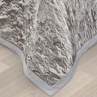 Покрывало     на кровать 230х250  евро из жаккарда       серое с наволочками 50х70 2 шт  Valtery