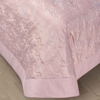 Покрывало     на кровать 230х250  евро из жаккарда       розовое с наволочками 50х70 2 шт  Valtery