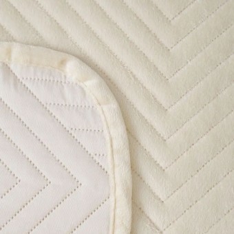 Покрывало     на кровать 230х250  евро из фланели  150 г/м2     желтое с наволочками 50х70 2 шт Геометрия Marianna