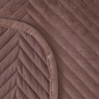 Покрывало     на кровать 230х250  евро из фланели  150 г/м2     коричневое с наволочками 50х70 2 шт Геометрия Marianna