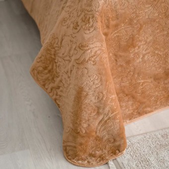 Покрывало     на кровать 180х220  двуспальное из искуственного меха  80 г/м2     оранжевое  Орнамент Marianna