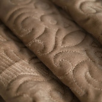 Покрывало     на кровать 230х250  евро из искуственного меха  150 г/м2     коричневое  Орнамент Marianna