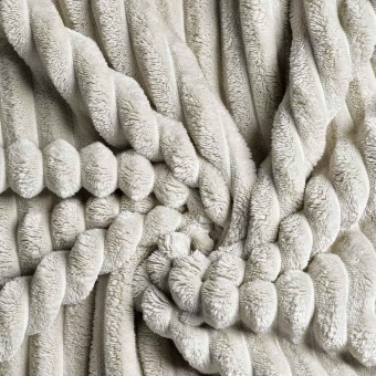 Плед     на кровать 200х220  евро из искуственного меха          Marianna