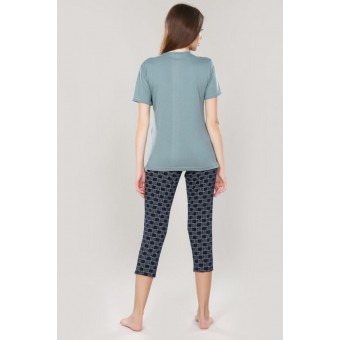 Костюм  женский       из кулирки    футболка с бриджами