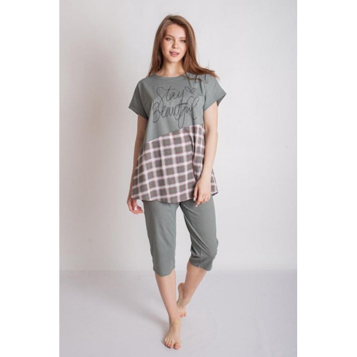 Костюм женский из кулирки футболка с бриджами бежевый