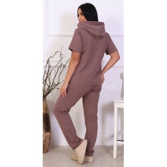 Костюм  женский       из футера    футболка с брюками   коричневый