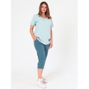 Комплект  женский       из кулирки    футболка с бриджами   зеленый