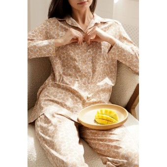 Пижама  женская       трикотажная   на пуговицах рубашка с брюками     Животные