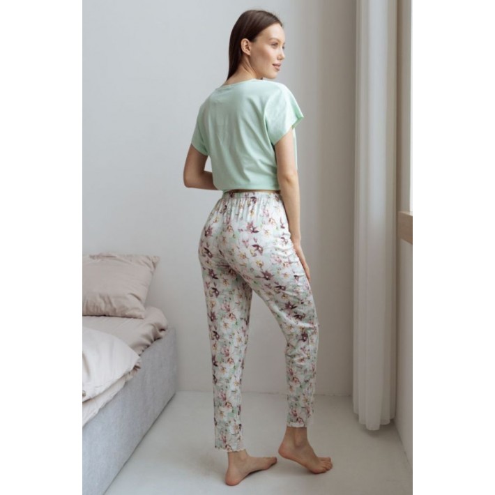 Пижама женская трикотажная футболка с брюками