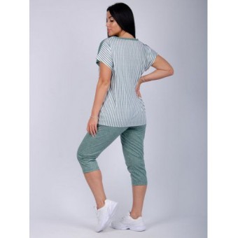 Костюм  женский       из кулирки    футболка с бриджами   зеленый