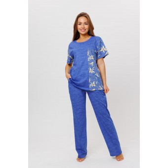 Костюм  женский       из кулирки    футболка с брюками   синий  Цветы Kuzina