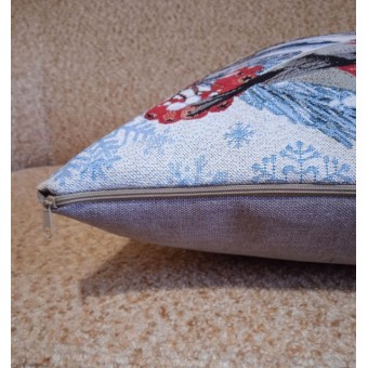 Наволочка 50*50 Снегири за окном