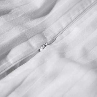 Комплект постельного белья         1,5 спальный из сатина-страйп        с наволочками 70х70 2 шт Однотонное Amore Mio