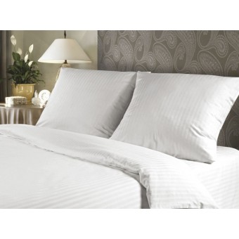 Комплект постельного белья         1,5 спальный из сатина-страйп        с наволочками 70х70 2 шт Однотонное Cotton Line  