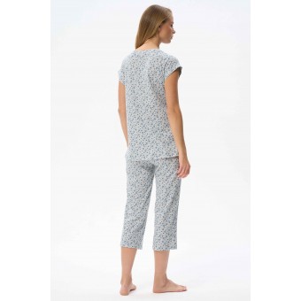 Пижама  женская       трикотажная    футболка с бриджами   голубая