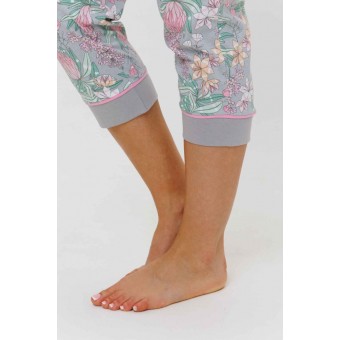 Пижама  женская       из кулирки    футболка с бриджами   серая  Цветы Kuzina