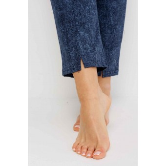 Костюм  женский       из кулирки    футболка с брюками с рукавом 3/4  синий  Надписи Kuzina Одежда