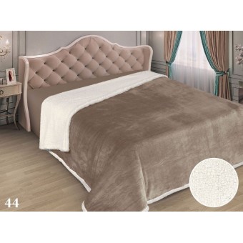 Плед     кровать 150х220  1,5 спальный из микрофибры  440 г/м2     коричневый  однотонный Marianna  